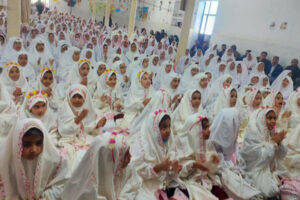 جشن تکلبف ۴۴۵ دانش‌آموز دختر در شهرستان رودان برگزار شد